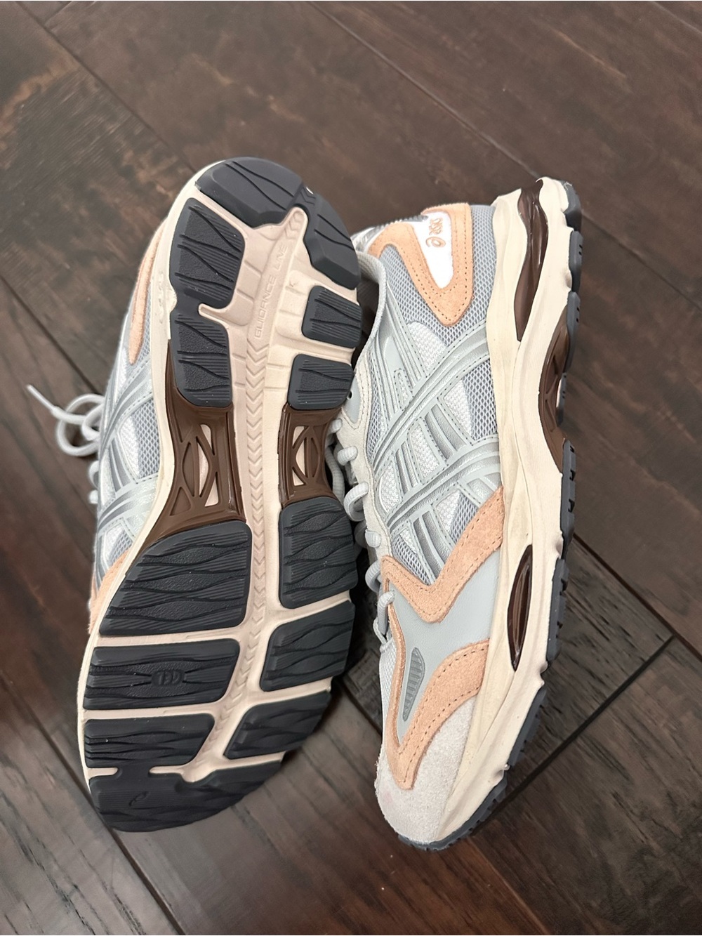 New ASICS Gel-K1011 Glacier Grey White Men’s Size 7 EU 40 - Picture 6 of 7
